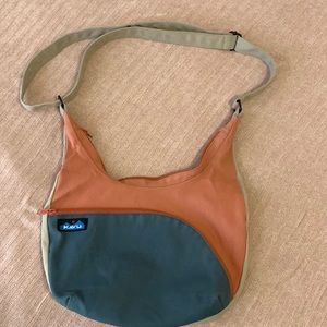 KAVU Singapore satchel